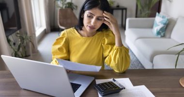 Most Americans have financial anxiety â and it's taking a toll on their bodies: poll